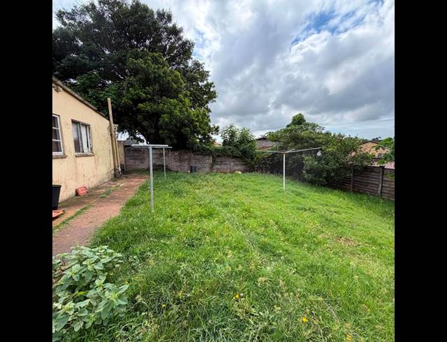 4 BEDROOM HOUSE FOR SALE IN SEA VIEW